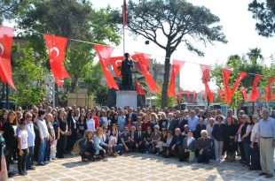 CHP; “Cumhuriyet gençlerin omuzlarında yükselecek”