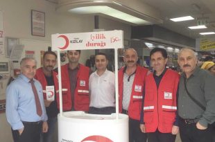 Kızılay Onur Markette Stant Açtı