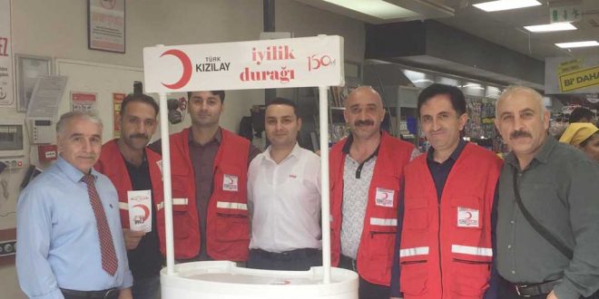 Kızılay Onur Markette Stant Açtı