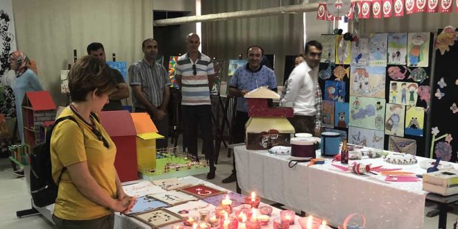 Şehit Öğretmen Etem Yaşar İlkokulunda Yılsonu Sergisi Açıldı