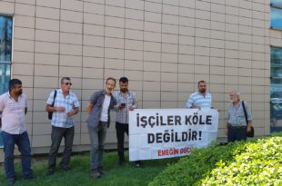 Belediye Önünde Korsan Eyleme Gözaltı