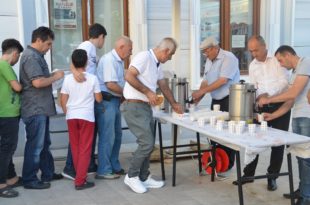 Gemlik Belediyesi tüm ekipleriyle bayram mesaisi yaptı