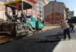 Gemlik Belediyesi’nden Şükrü Şenol Ortaokulu’na asfalt desteği