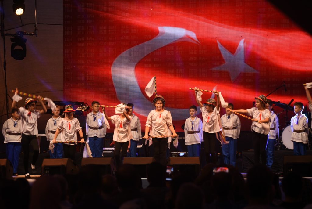 Gemlik’te on binler festival coşkusuna ortak oldu...