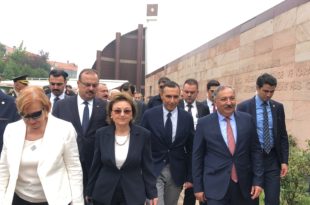 Bayar vefatının 33. Yılında anıldı