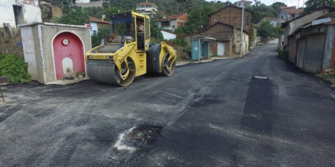 Karacaali yolları belediye ile güzelleşiyor