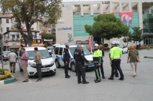 Gemlik Polisinden Araçta Sigara Uygulaması