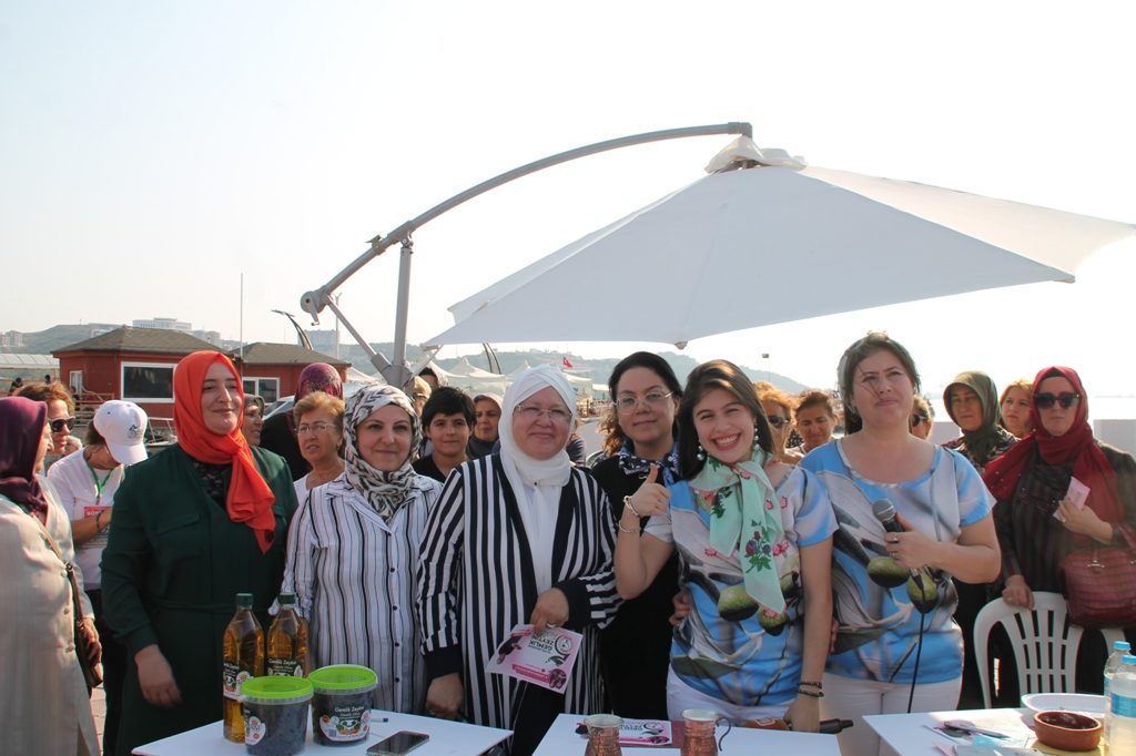 Zeytinyağlı Yemek Yarışmasında Büyük Rekabet