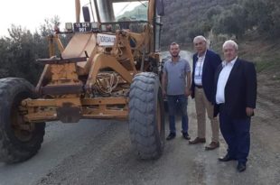 Fen İşlerinden yol çalışmaları sürüyor