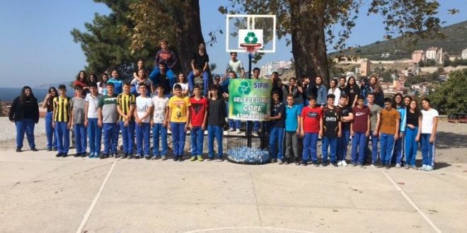 Gemport Anadolu Lisesinde  Geleceğini Çöpe Atma Kampanyası