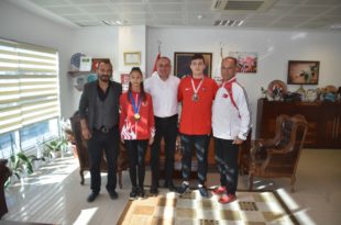 Başkan Sertaslan şampiyon sporcuları kutladı