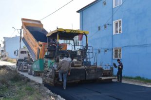 Bir günde dört sokağa 750 ton asfalt