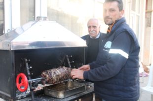 Erzurumlulardan Her Hafta Cağ Döner
