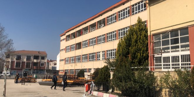 Gemlik Endüstri Meslek Lisesi Yıkılıyor