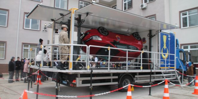 Simülasyonla Emniyet Kemeri Eğitimi
