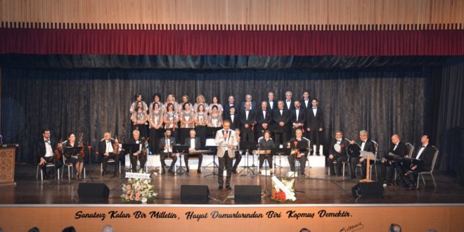 Türk Sanat Müziği Korosu tam not aldı