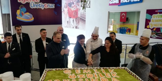Özdilek 13.Yaşını Kutluyor