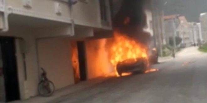 Gemlik’te otomobil alev alev yandı...