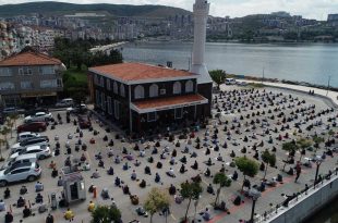 Gemlik'te uzun aradan sonra ilk Cuma...