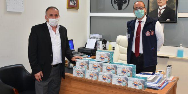 Gemlik Belediyesi’nden esnafa 10 bin maske