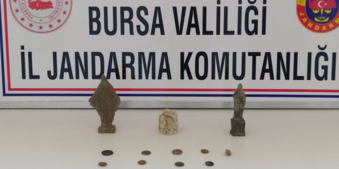 Gemlik Kurşunlu'da tarihi eser kaçakçıları suçüstü yakalandı