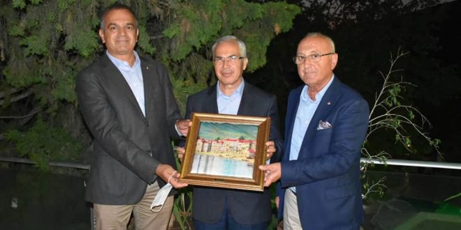 Kaymakam Dönmez'e veda tablosu