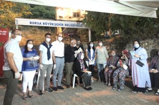 Gençali Mahallesi Sakinlerine Kitap Ve Maske Dağıtımı