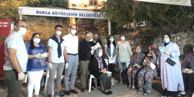 Gençali Mahallesi Sakinlerine Kitap Ve Maske Dağıtımı