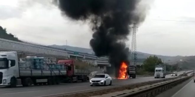Gemlik Kurtul’ta Tır Yandı