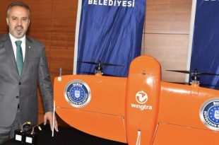 Belediye kaçak çıkılan katları İHA'yla tespit etti