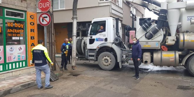 BUSKİ'den Yağmur Suyu Kanalları Temizliği