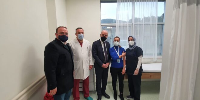 SAĞLIK ÇALIŞANLARININ AŞILANMASI BAŞLADI