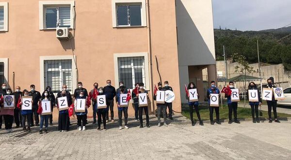 Polis Haftasına Gençlik Merkezi Gençlerden Türkülü Kutlama