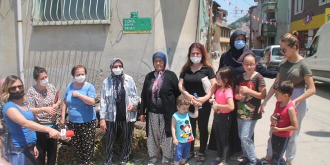 UMURBEY’DE OKULUN YANINDA KURULAN BAZ İSTASYONUNA TEPKİ
