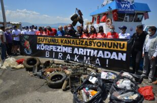 Başkan Sertaslan çevre gününde müsilaj için daldı!