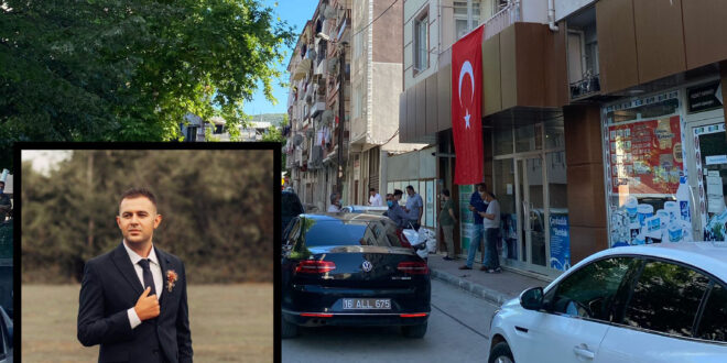 Gemlik şehidine ağlıyor