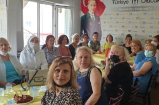 CHP KADIN KOLLARINDAN İYİ PARTİYE ZİYARET
