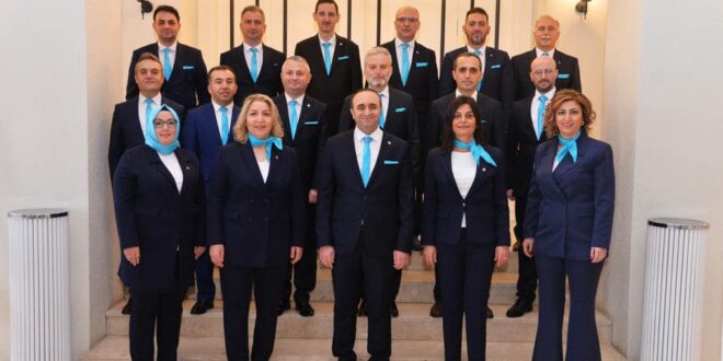 Gemlikli Sözer Bursa Muhasebecilere Aday..