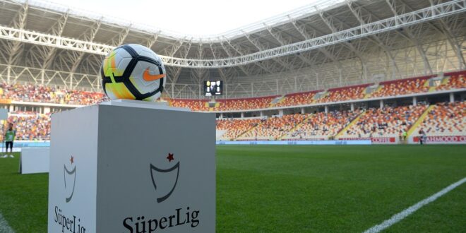 Süper Ligde Oynayıp Amatör Kümeye Düşen Takımlar