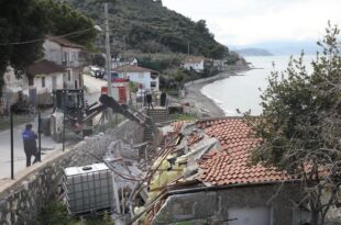 Gemlik’te kaçak bina operasyonu