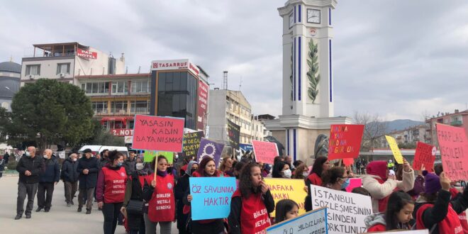 GEMLİK KADIN PLATFORMUNDAN 8 MART YÜRÜYÜŞÜ
