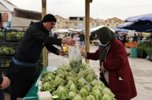 Belediyeden marul sadece 5 lira!