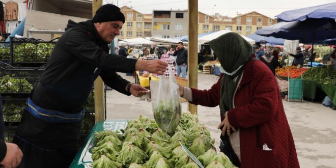 Belediyeden marul sadece 5 lira!
