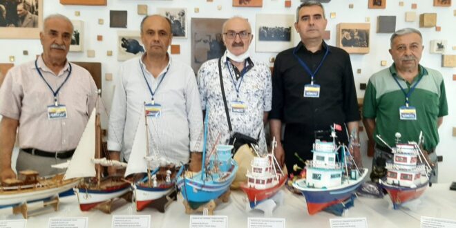 Minyatür gemiler görenleri şaşkına çevirdi