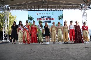 GEMLİK ZEYTİNİ FESTİVALİ 3. GÜNÜNDE RENKLİ GÖRÜNTÜLERLE DEVAM EDİYOR