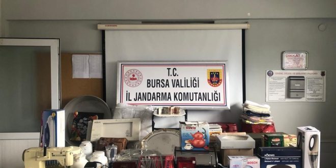 Gemlik Kurşunlu'da 71 suçtan kaydı olan hırsızlık zanlısı kıskıvrak yakalandı