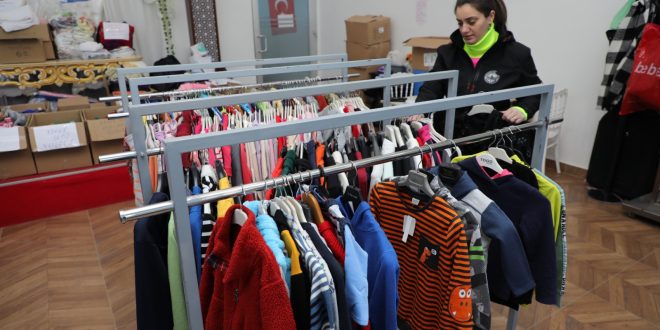 Gemlik’te depremin yaraları dayanışma ile sarılıyor