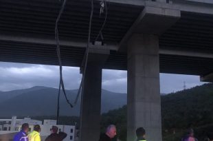 Gemlik’te feci kaza, tır sürücüsü hayatını kaybetti