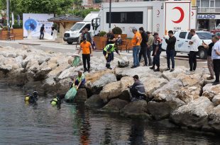 ‘Denizlerin kirliliği elle değil, vicdanla temizlenir’