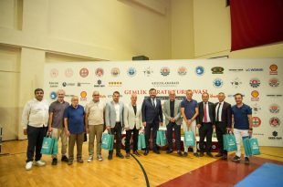 GEMLİK’TEKİ DEV TURNUVADA KIYASIYA REKABET